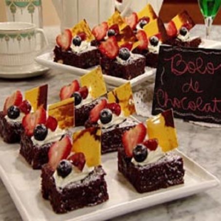 Bolo de Chocolate amargo com avelãs