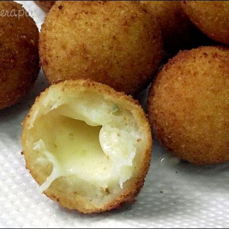 Bolinhas de Queijo