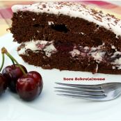 Bolo de Chocolate com Queijo Creme e Cerejas