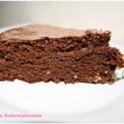 Bolo de Alfarroba, Amêndoa e Goji