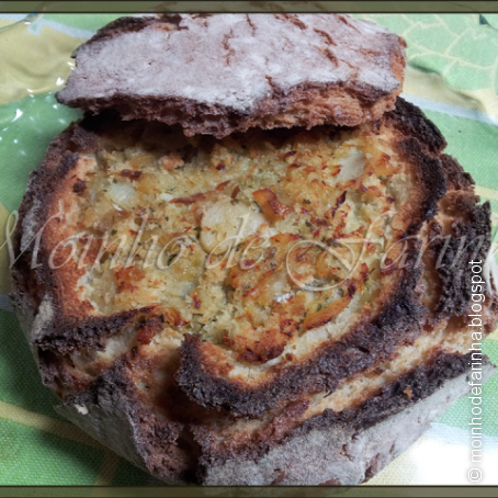 Broa com recheio de bacalhau