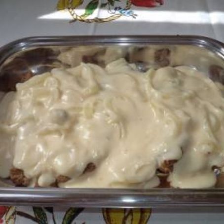 bife acebolado com molho de maionese