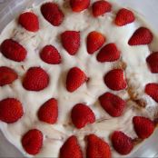 TORTA SENSAÇÃO DE MORANGO