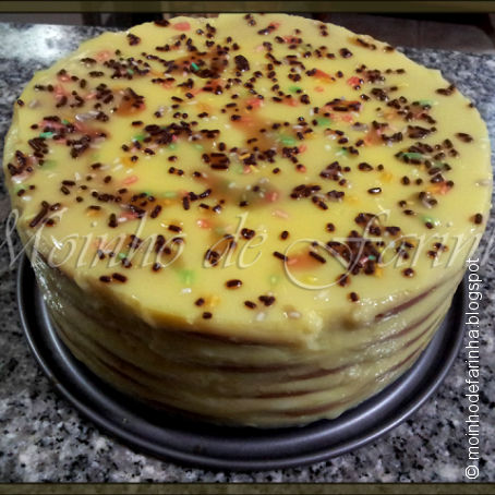 Bolo de bolacha com pudim de baunilha