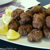 Bolinho de carne moída tradicional