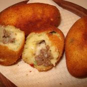 Bolinho de mandioca com recheio