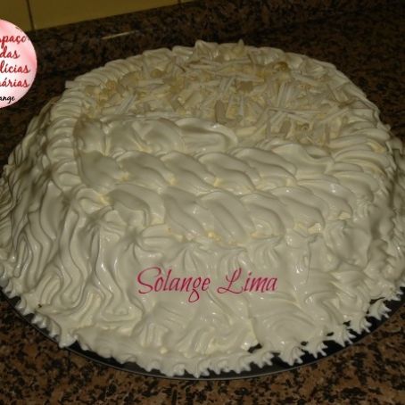 Bolo de iogurte e chocolate branco