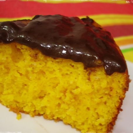 bolo de cenoura fácil e cremoso