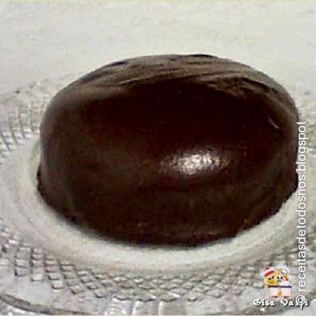 Bolo de ameixa e chocolate