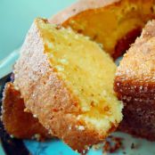 Bolo de fubá super fofo.