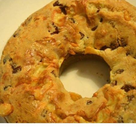 Bolo de pão de queijo com recheio