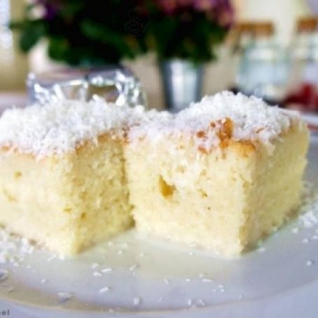 Bolo gelado de coco delicioso 