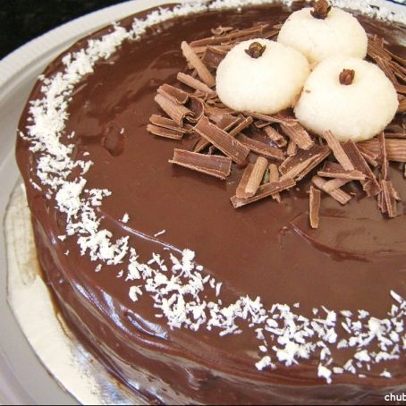 Bolo Prestígio de Festa