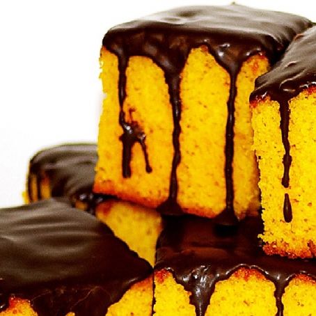 Bolo de Cenoura Com Cobertura de Chocolate amargo delicioso
