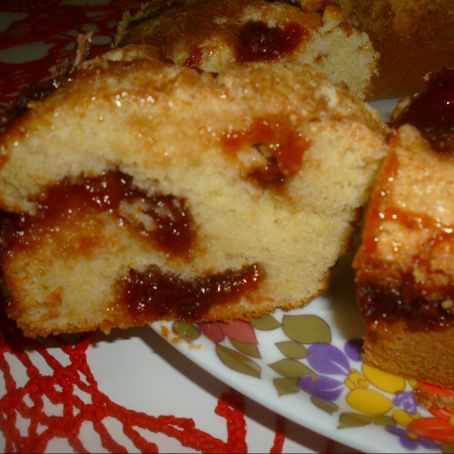 Bolo de milho com goiabada