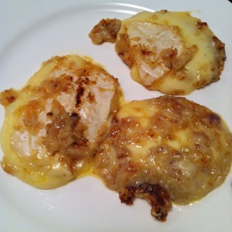 Queijo Brie com amêndoas e Mel