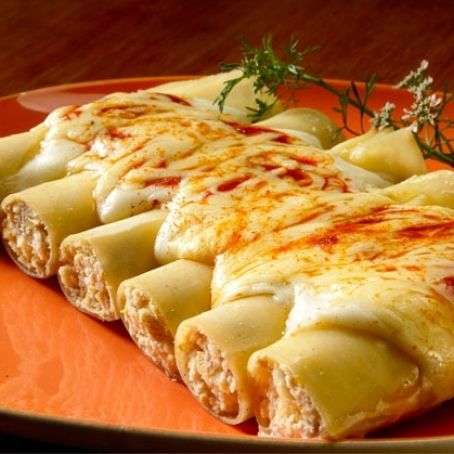 Canelone de presunto e queijo a dois molhos