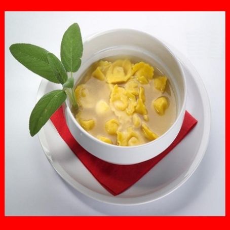Cappelletti in brodo