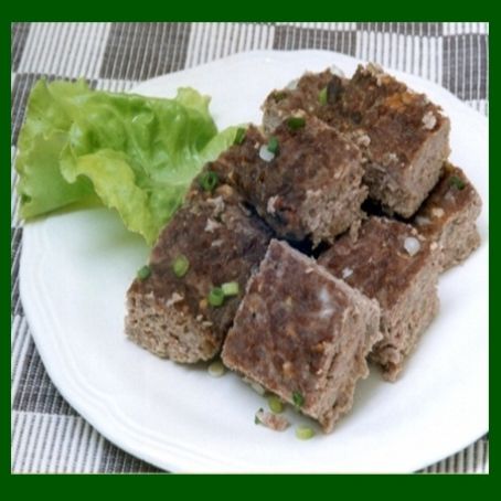 Bolo de Carne Moída com Creme de Cebola