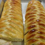 Pão doce com recheio de creme