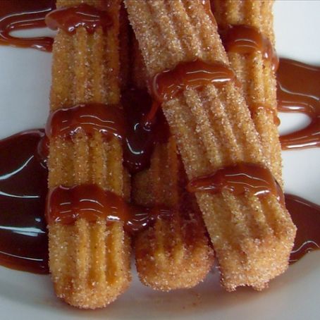 Churros recheado com doce de leite