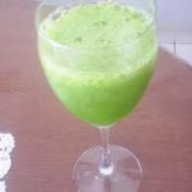 Suco de couve com hortelã