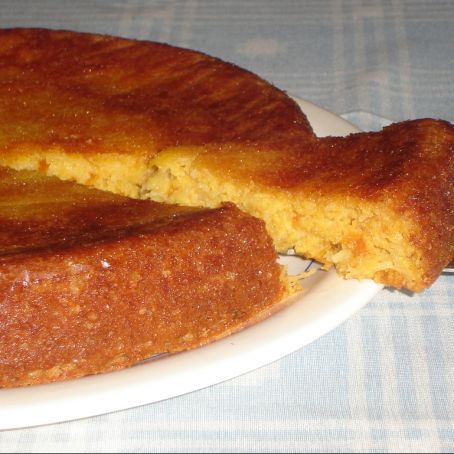 Bolo de milho com recheio cremoso