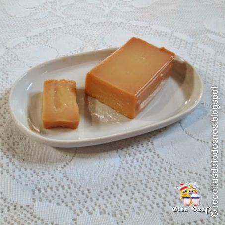 Cozinhando leite condensado em caixinha