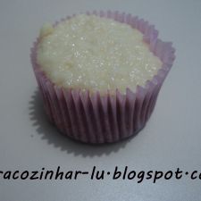 Cupcake de Coco com Cobertura de Cocada