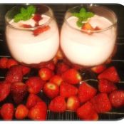 Danoninho Caseiro Com Geleia de Morango Caseira