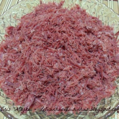 Penne com carne seca desfiada da leticia