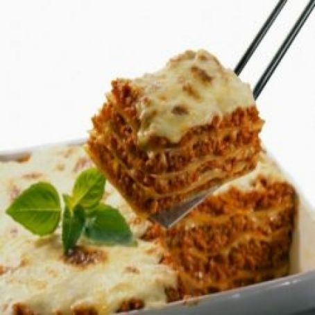 Lasanha com molho branco e bolonhesa