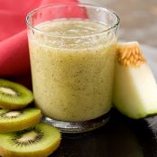 Água de Coco com Kiwi e Melão