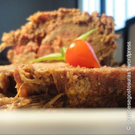 Lombo cozido recheado com linguiça