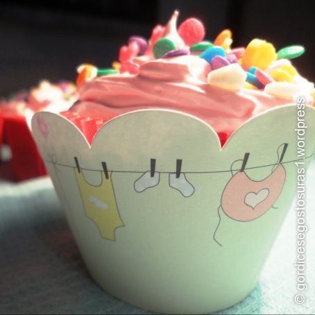 Cupcake de limão com recheio de leite condensado