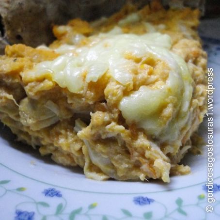 Torta integral com recheio de frango cremoso