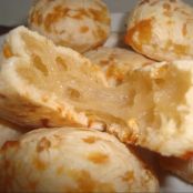 Pão de Queijo Fácil com 3 ingredientes