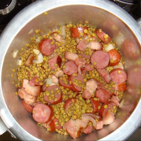 Lentilhas com Linguiça e bacon