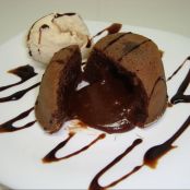 BOLINHOS VULCÃO DE CHOCOLATE