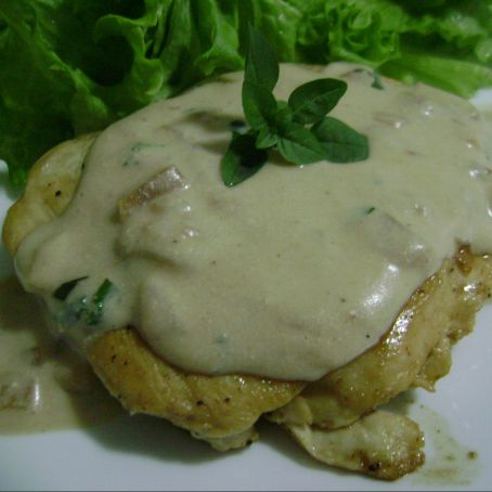 Frango com Creme de Manjericão