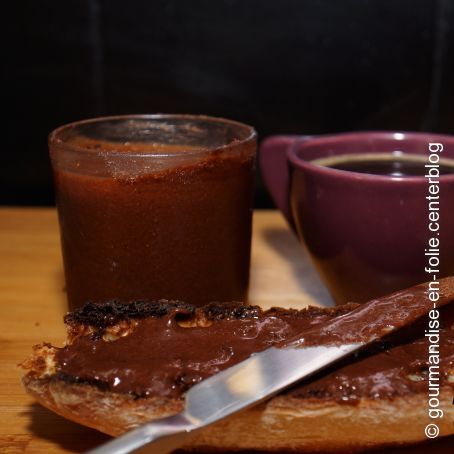 Creme de chocolate com avelãs