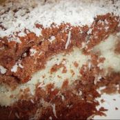 Bolo de chocolate com recheio de coco