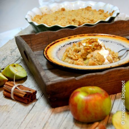 Apple crumble com nozes e mel