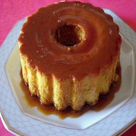 Pudim de leite condensado na panela de pressão