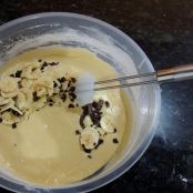 Bolinho de chuva com banana e pedaços de chocolate - Etapa 1