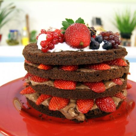 Bolo Estrogonofe de Chocolate com Morangos