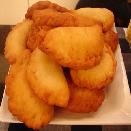 Calzone na panela de pressão com recheio de lingüiça