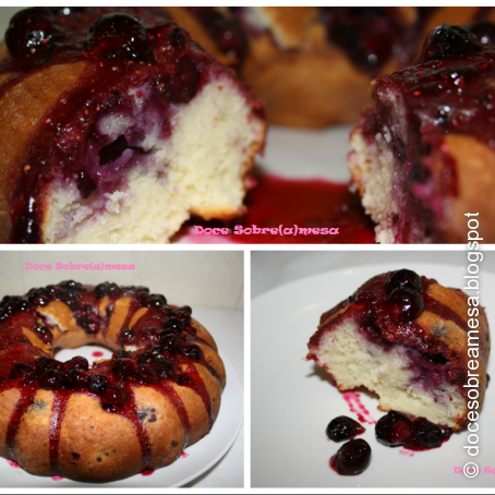 Bundt Cake de Claras com Mirtilos