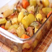 Frango Assado com Legumes e Bacon