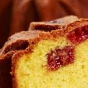 Bolo de fubá com goiabada